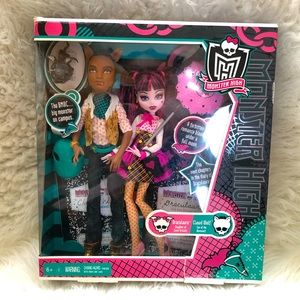 Monster High DRACULAURA & CLAWD WOLF 2010 Set